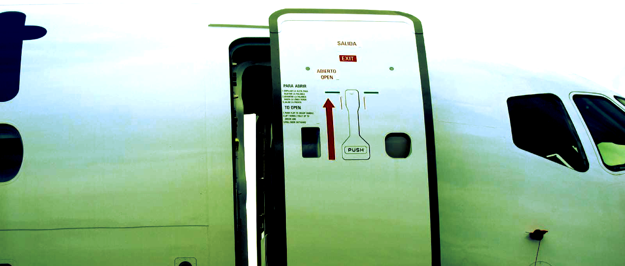 peur de mourir en avion - comment ouvrir les portes en vol